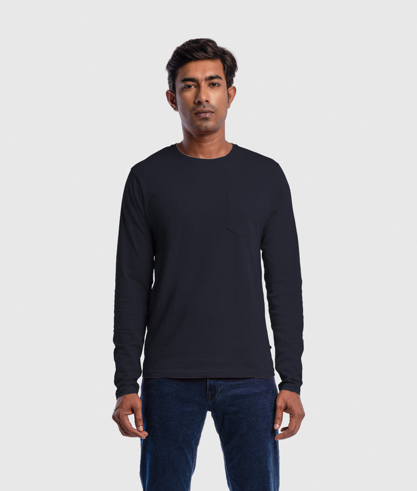 
                        
                          navy_with-pocket_with-sleeve
                        
                      